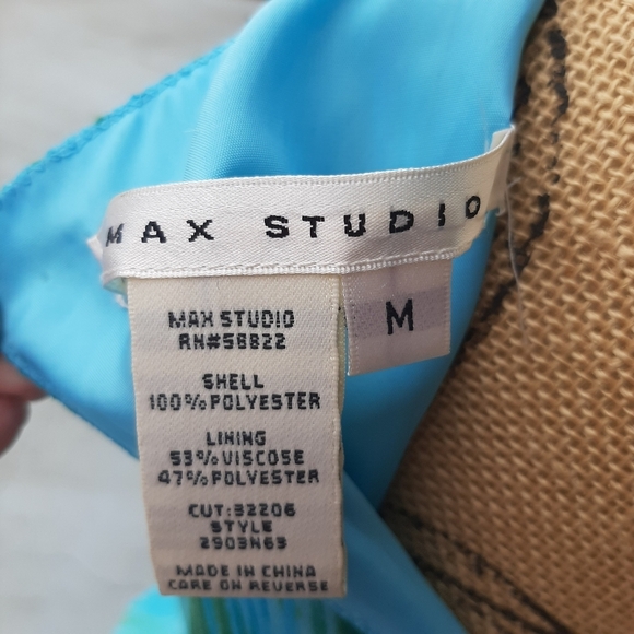 MAX STUDIO DRESS - Picture 15 of 16